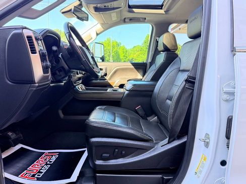 Used 2019 GMC Sierra 2500 Denali w/ Duramax Plus Package AWD/4WD image 21