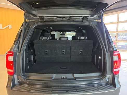 Used 2019 Ford Expedition XLT w/ Equipment Group 202A RWD image 30