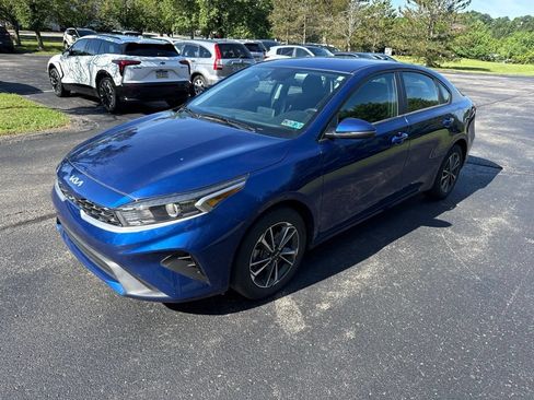 Certified 2023 Kia Forte LXS w/ LXS Technology Package FWD image 3