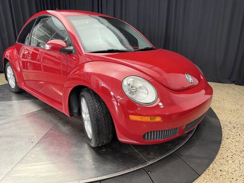 Used 2008 Volkswagen Beetle S image 3