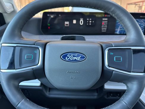 Used 2025 Ford Expedition Max Active AWD/4WD image 24