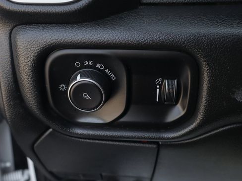 Used 2021 RAM 2500 Big Horn image 19