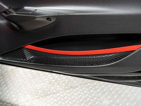 Used 2019 Ferrari 488 Pista Coupe RWD image 91