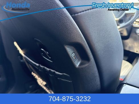 Used 2023 Kia Telluride S w/ S Sunroof Package image 19