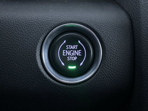 Certified 2025 GMC Acadia Elevation image 8