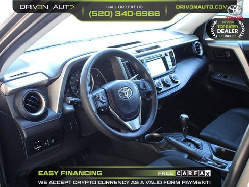 Used 2015 Toyota RAV4 LE w/ Preferred Accessory Package FWD image 11
