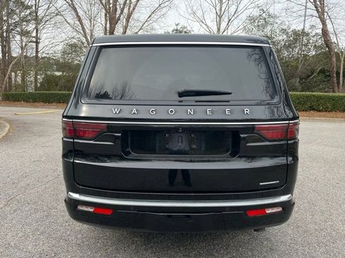 Used 2024 Jeep Wagoneer Series II w/ Premium Group I image 9