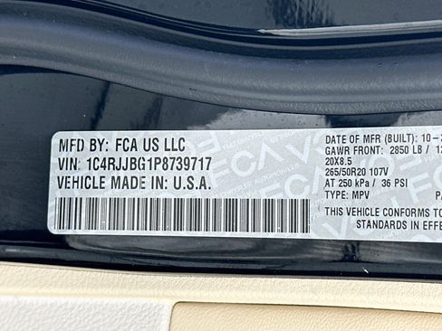 Used 2023 Jeep Grand Cherokee L Limited w/ Luxury Tech Group II RWD image 32