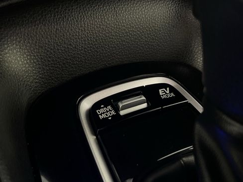 Used 2024 Toyota Corolla SE image 30