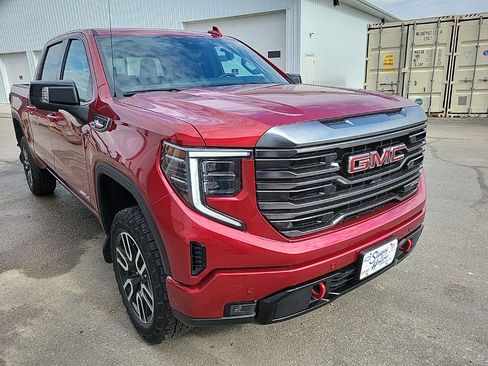 Used 2024 GMC Sierra 1500 AT4 w/ Technology Package image 2