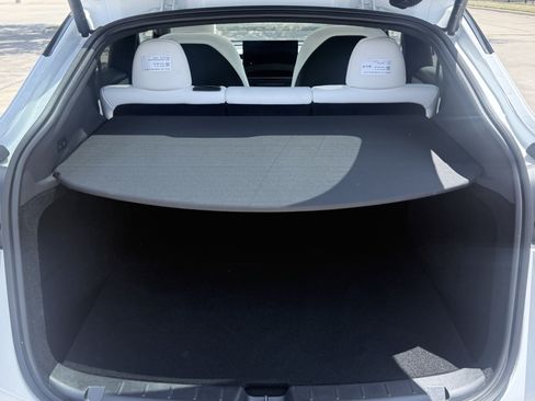 Used 2026 Tesla Model Y 2WD image 11