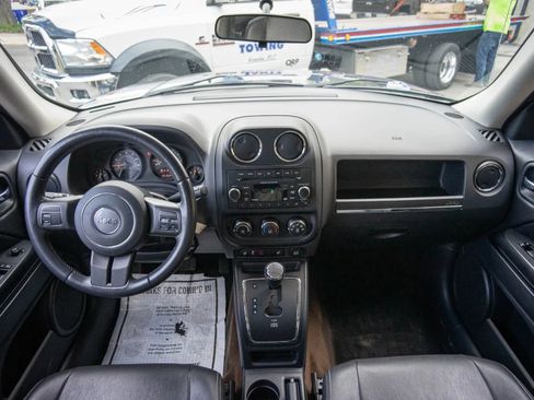 Used 2015 Jeep Patriot High Altitude FWD image 2