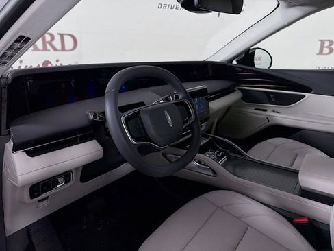 New 2026 Lincoln Nautilus Premier AWD/4WD image 9