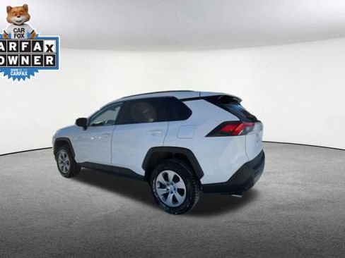 Used 2021 Toyota RAV4 LE image 6