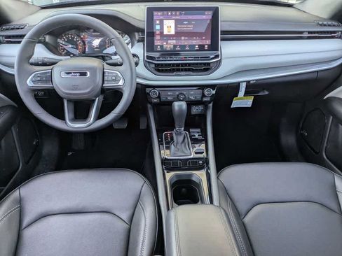 Used 2025 Jeep Compass Limited w/ Sun & Sound Group AWD/4WD image 14