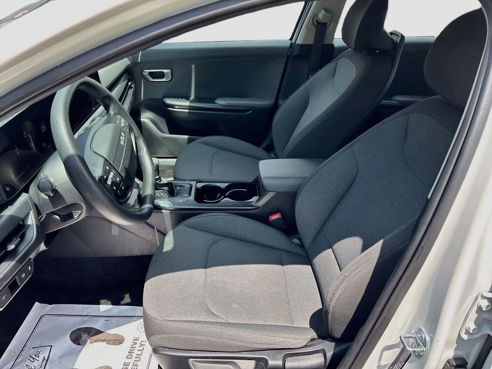 Used 2025 Kia K4 FWD image 22