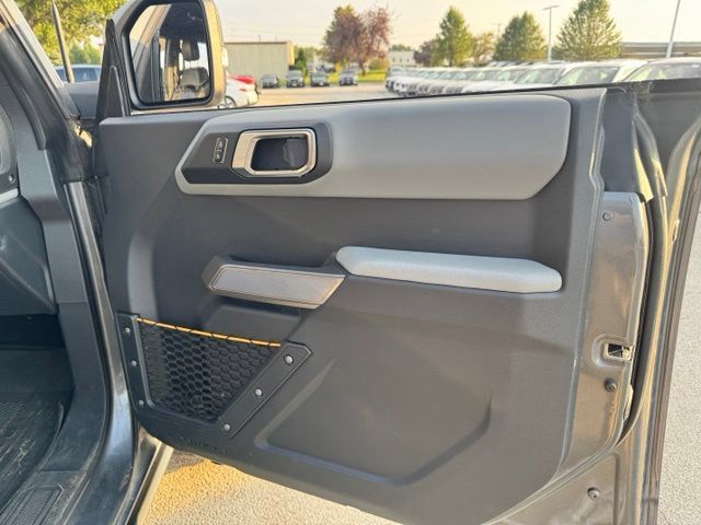 Used 2022 Ford Bronco Badlands w/ Sasquatch Package AWD/4WD image 9