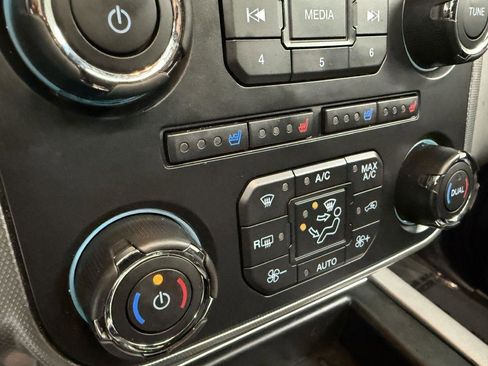 Used 2017 Ford Expedition EL Limited w/ Equipment Group 301A AWD/4WD image 19