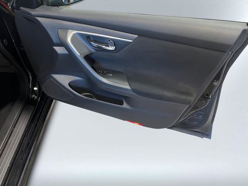 Used 2015 Nissan Altima 2.5 S w/ Sport Value Package FWD image 15