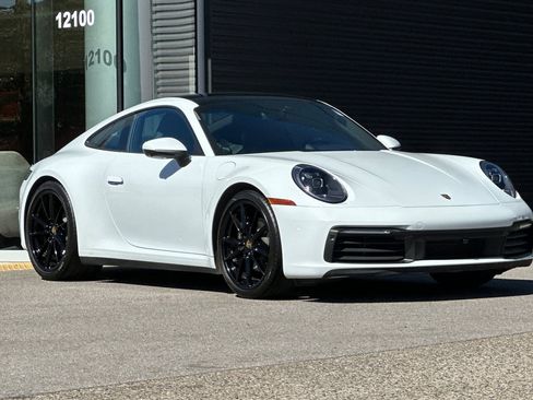 Certified 2022 Porsche 911 Carrera image 10