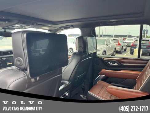 Used 2023 GMC Yukon Denali Ultimate AWD/4WD image 15