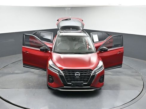 Used 2023 Nissan Kicks SR w/ SR Premium Package image 45