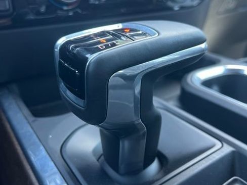 Used 2025 Chevrolet Silverado 1500 High Country w/ High Country Premium Package AWD/4WD image 16