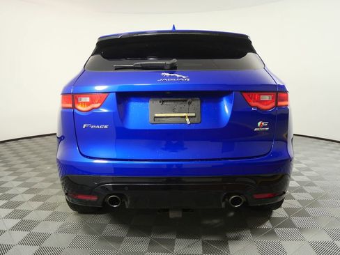 Used 2019 Jaguar F-PACE S image 4