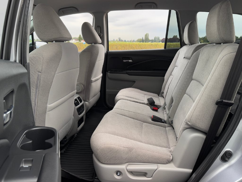 Used 2020 Honda Pilot EX image 24
