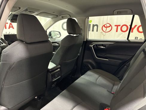 Used 2025 Toyota RAV4 XLE AWD/4WD image 21