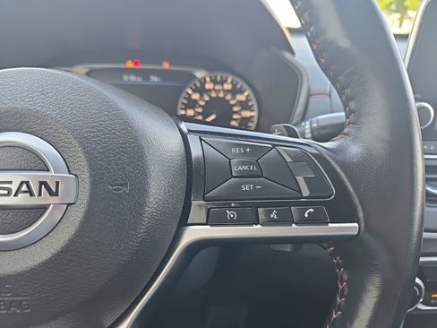 Used 2020 Nissan Altima 2.5 SR AWD/4WD image 14