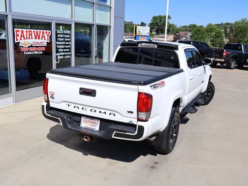 Used 2016 Toyota Tacoma TRD Sport w/ Towing Package AWD/4WD image 43