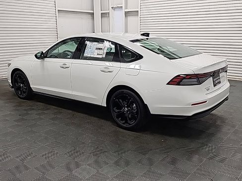 New 2025 Honda Accord SE image 5