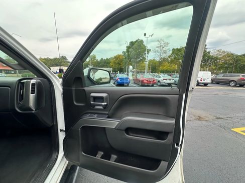 Used 2019 Chevrolet Silverado 1500 LT image 32