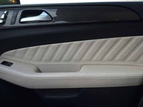 Used 2019 Mercedes-Benz GLE 43 AMG 4MATIC image 23