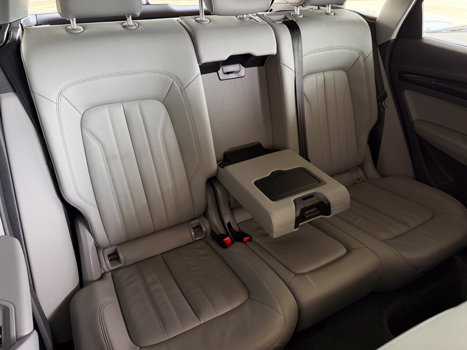Used 2019 Audi Q5 2.0T Premium w/ Convenience Package AWD/4WD image 19
