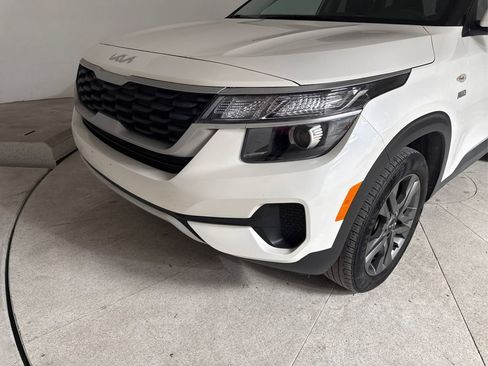 Used 2023 Kia Seltos LX image 32