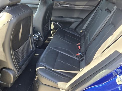 Used 2023 Alfa Romeo Stelvio Sprint image 11