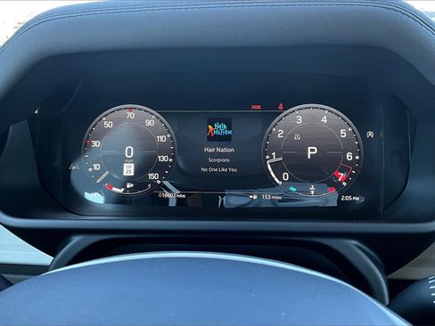 Used 2024 Land Rover Defender 110 S image 22