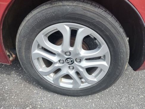 Used 2017 Toyota Yaris iA image 7