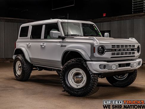 Used 2026 Ford Bronco Heritage Edition AWD/4WD image 1