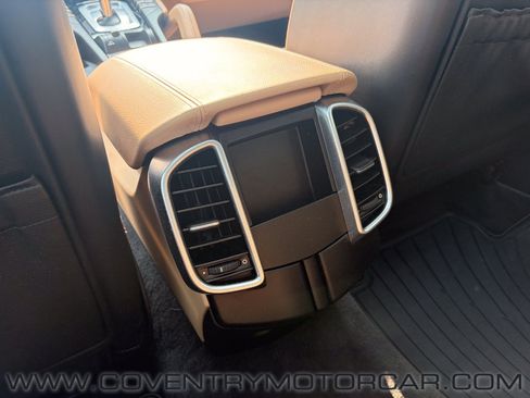 Used 2018 Porsche Cayenne Platinum Edition AWD/4WD image 37