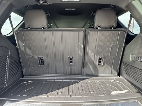 Used 2026 GMC Yukon Denali Ultimate w/ LPO, Floor Liner Package image 37