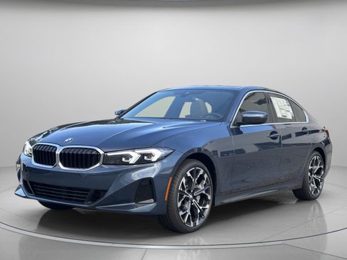 Used 2026 BMW 330i xDrive Sedan w/ Convenience Package AWD/4WD image 2