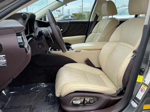 Used 2018 Lexus LS 500 w/ Interior Upgrade Package RWD image 13