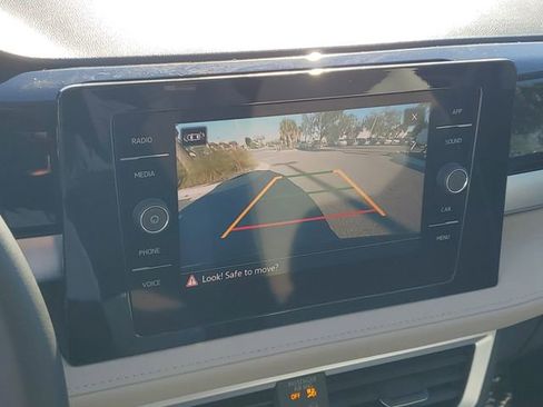 New 2026 Volkswagen Taos SE FWD image 24