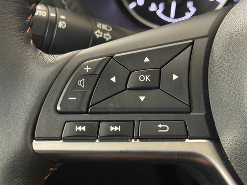 Used 2023 Nissan Sentra SR w/ SR Premium Package FWD image 16