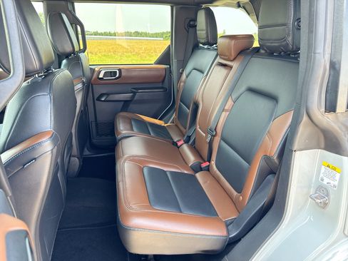 Used 2024 Ford Bronco Outer Banks AWD/4WD image 22