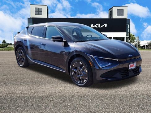 New 2025 Kia EV6 Light w/ Light LR Technology Package AWD/4WD image 2