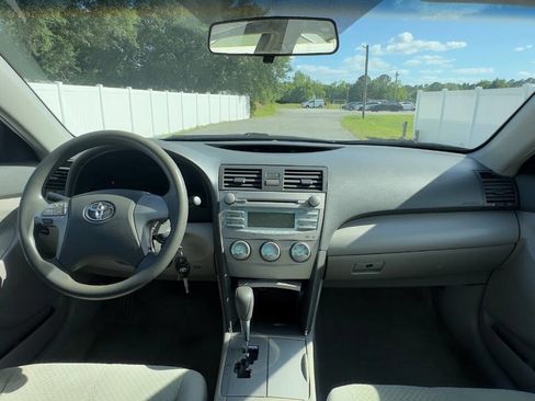 Used 2008 Toyota Camry LE image 12